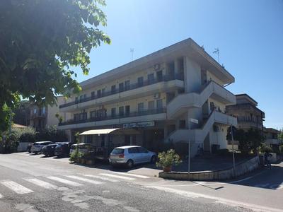 Lady B - Appartamento in riva al lago