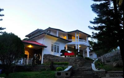 Kandy Lake Layathraa