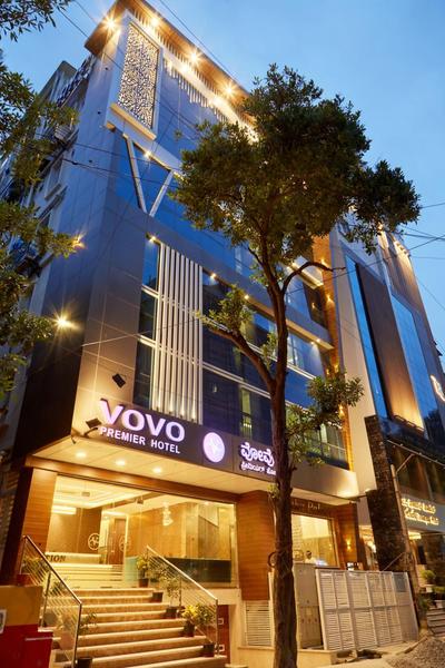 VOVO PREMIER HOTEL