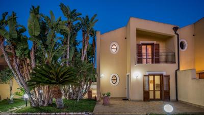 Villa delle Sirene 6, Emma Villas