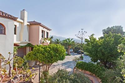 Esperia apartments