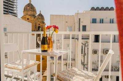 Stunning 1BDR Main Street Penthouse! Near Sea!
