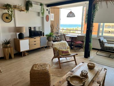 L’Appart-Rosas bohème chic, au bord de la mer