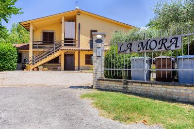 Agriturismo La Mora