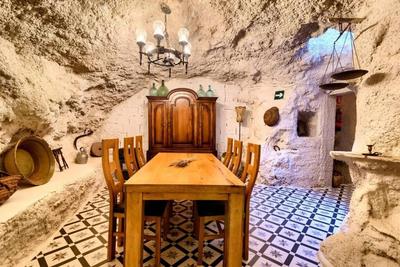 Cueva con chimenea a 20 minutos de Valencia