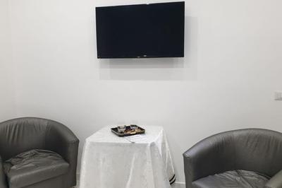 Room black