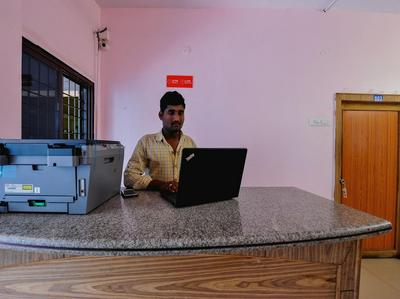 OYO Flagship Hotel Orange