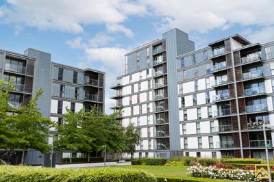 Amazing view 2 bed, free parking By Valore Property Services