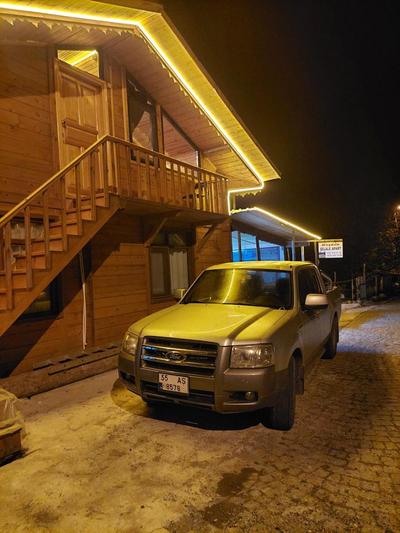 Meydan Şelale Dağ Evi