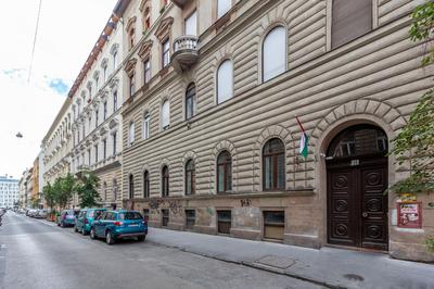 Cozy & Pleasant Homes in the Heart of Budapest
