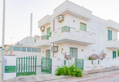 Casa Isola nel Blu 7 posti a Torre S.Giovanni