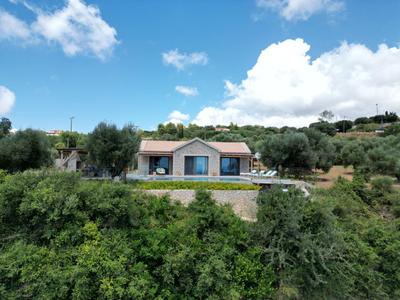 Elaiopetra Kefalonia - Stonehouse Hideaway with pool - Modern Luxury with Serene Sea and Mountain Views