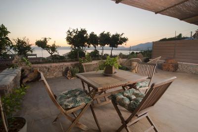 Wood&Stone Guesthouse