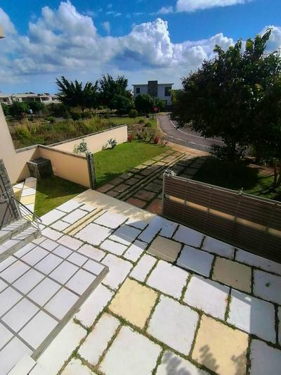 Harmonious Villa in Flic-en-Flac with Private Pool