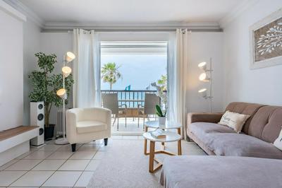 Dona Lola Micaela Beach front duplex 2 bedroom apartment - open sea and beach views surrounded by bars and restaurants - Costa del Sol - CS199