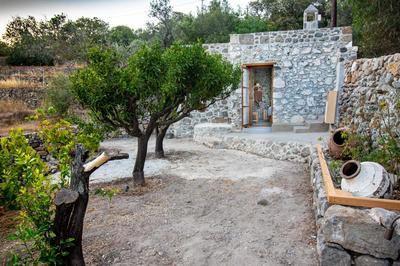 Perivoli A Traditional Eco-Accommodation in a Private Cultivated Garden