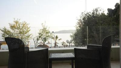 Luxury Frontline Biser Mora Apartment