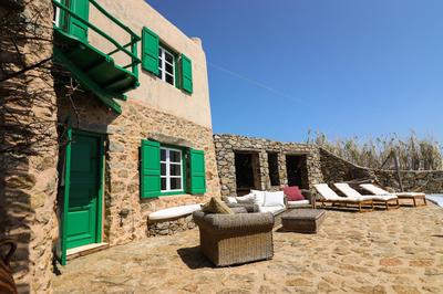 ROCK HOUSE