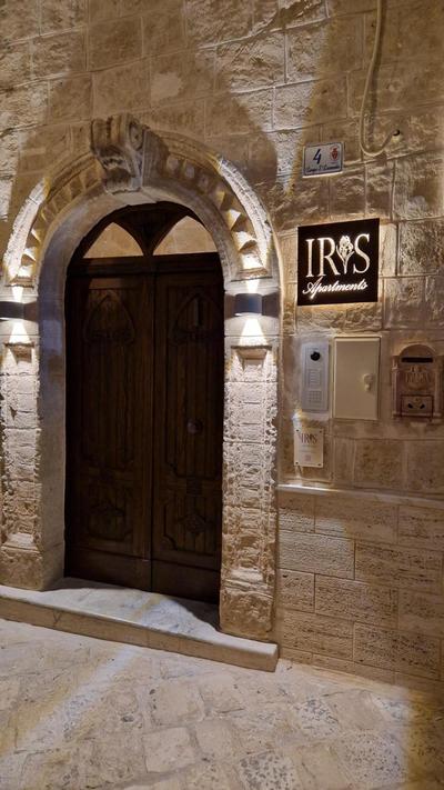 Iris Apartments