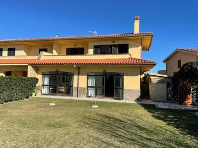 Tarquinia Lido - Villa Velca sulla spiaggia