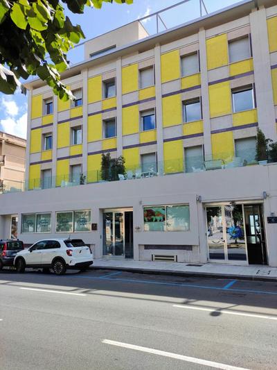 Garibaldi Central House
