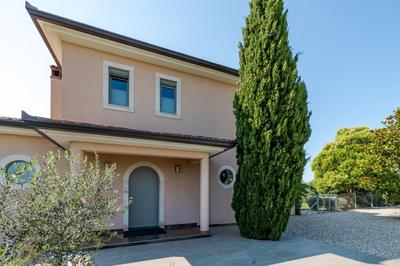 Villa Labin in Zartinj - luxury privacy heated pool with auto cover