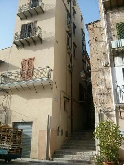 A terrace in the heart of Palermo