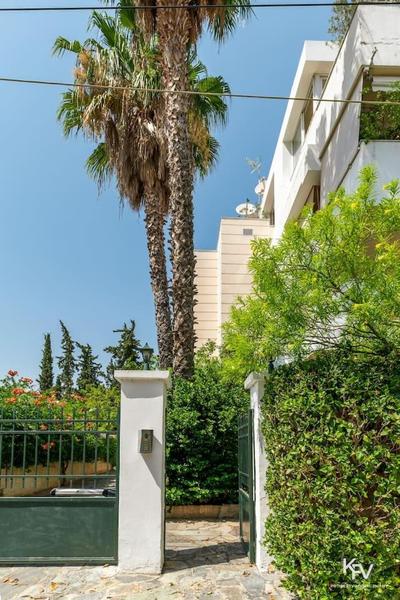 Jacuzzi Apartment - in Athens Riviera