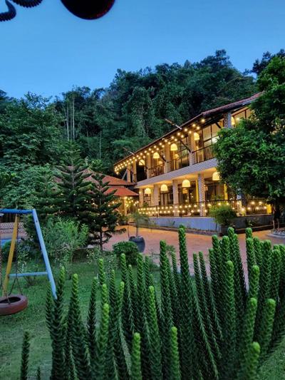 Bản Mường Xanh - Nông Trại Vui Vẻ Venuestay