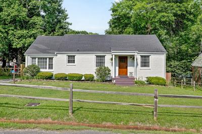 Inglewood East Nashville Home - Large Yard & Private Deck - Free Parking