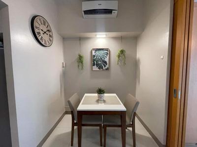 1BR Staycation in Uptown BGC