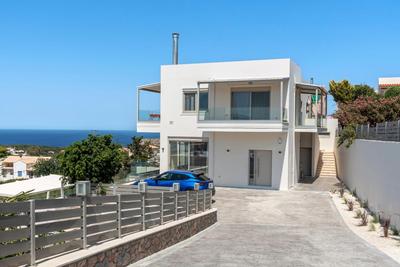 Seaview Lux by PosarelliVillas