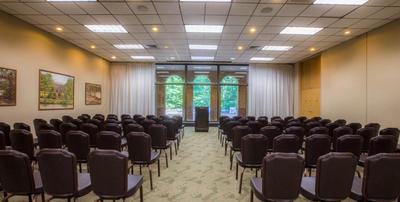 Williamsburg Woodlands Hotel & Suites, an official Colonial Williamsburg Hotel