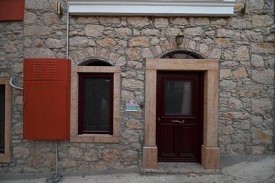 PhiloXenia Traditional Apartments
