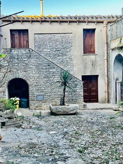 Cortile Padre Vincenzo