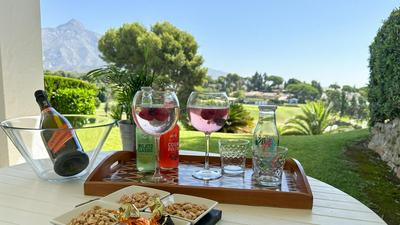 Apartamento en Aloha con Golf y Piscina en Marbella Puerto Banus