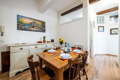 STUDENT'S APARTMENT-SIMPLE&BASIC IN THE CENTER OF FLORENCE