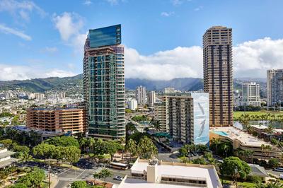 DoubleTree by Hilton Alana - Waikiki Beach, a hotel in Honolulu, Hawaii