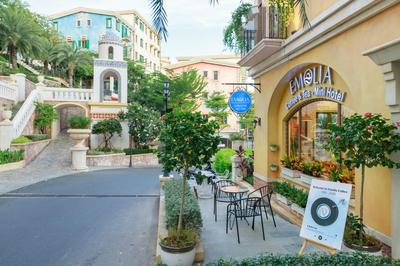 Lotus Home Corner & Rooftop