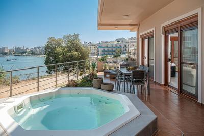 Elia Seaside Deluxe Apartment