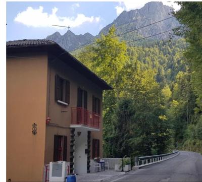 Camera mezzo montagna