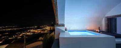 Pyrgos Cave Suites