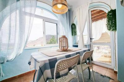 Stylish bungalow with sea views