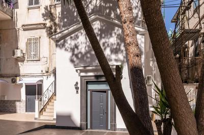 The Quarters Naples Apartments