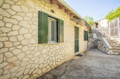Cozy Village House in Marantochori with Stunning Hill Views