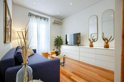 Central flat in the best location-COMEN-2-DE