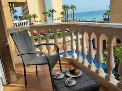 Beachfront Apartment with Pool & Sea View Terrace, Guadalmar Málaga