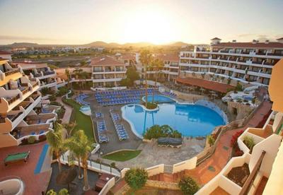 Golf Christina Albatros - heated pool