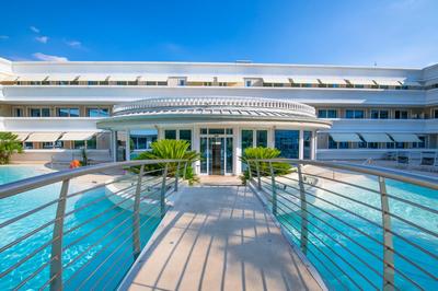 [Sunlago House] Lake front & Pool