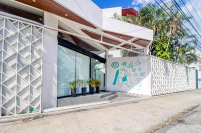 Seven Boutique Unit #36